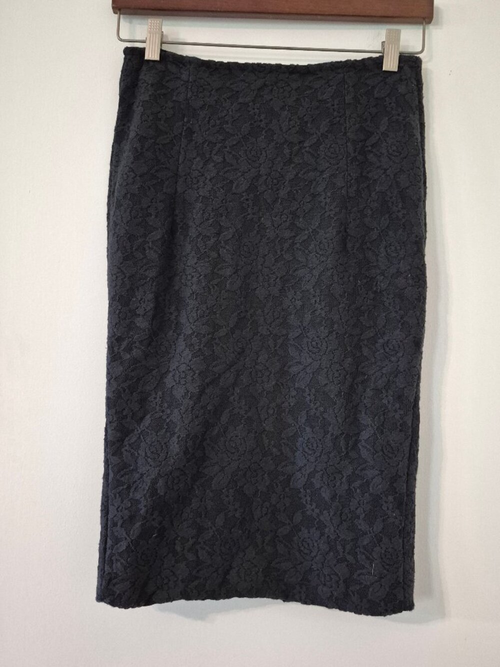 Zara S Black Floral Lace Pencil Skirt Lined Stretch Midi Slit Goth Dark Academia